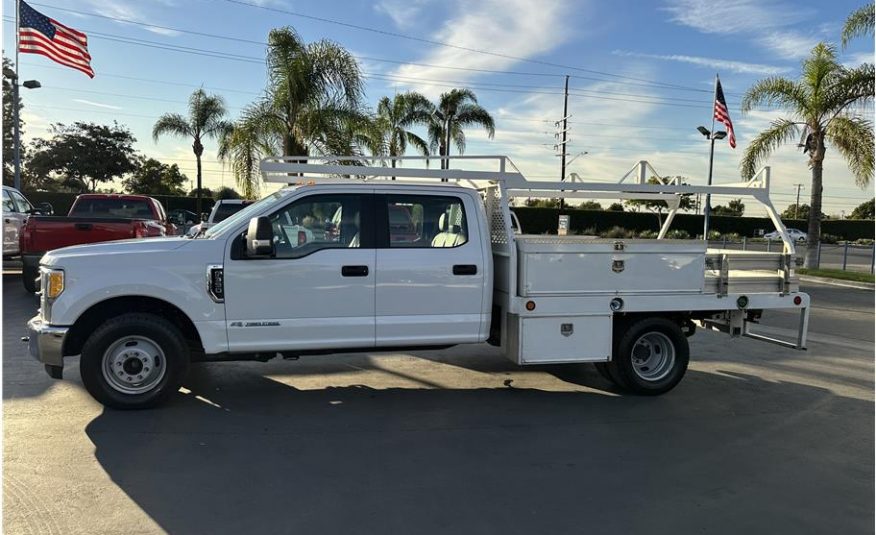 2017 Ford F350 Super Duty Crew Cab & Chassis XL DUALLY DIESEL 1OWNER CLEAN