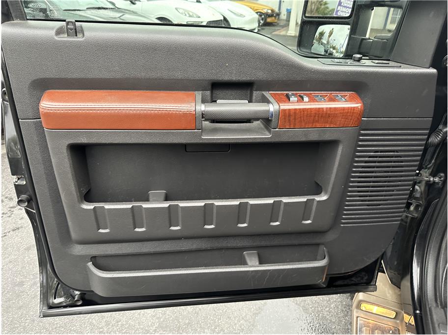 2013 Ford F250 Super Duty Crew Cab KING RANCH 4X4 NAV BACK UP CAM CLEAN