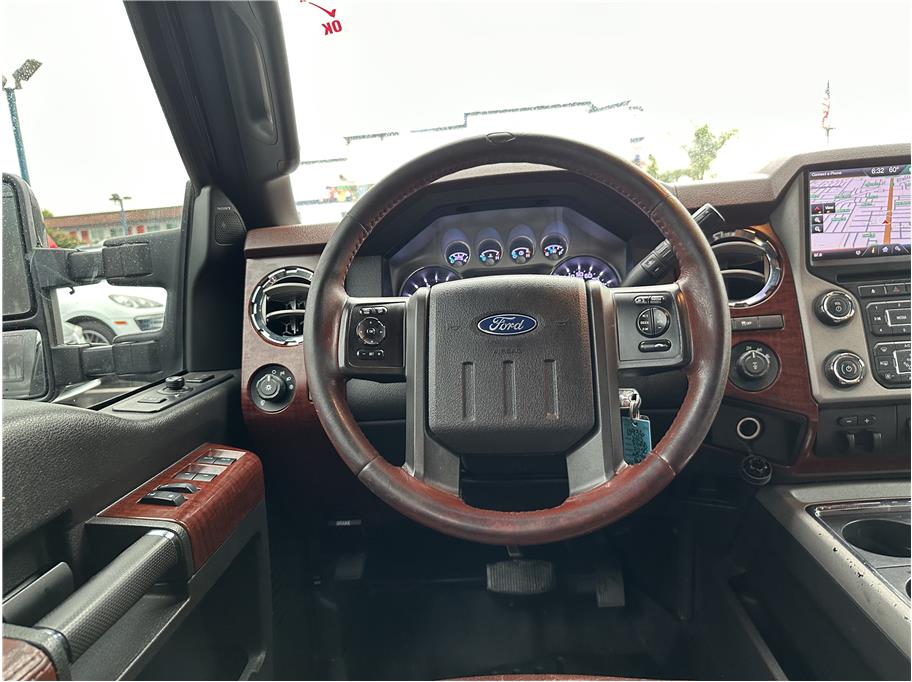 2013 Ford F250 Super Duty Crew Cab KING RANCH 4X4 NAV BACK UP CAM CLEAN