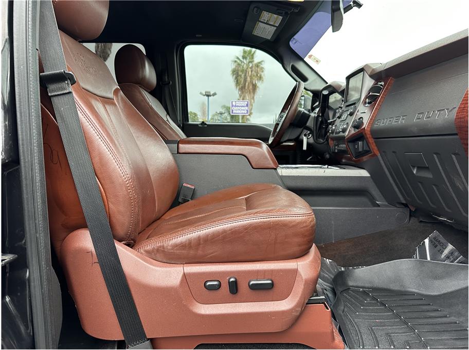2013 Ford F250 Super Duty Crew Cab KING RANCH 4X4 NAV BACK UP CAM CLEAN