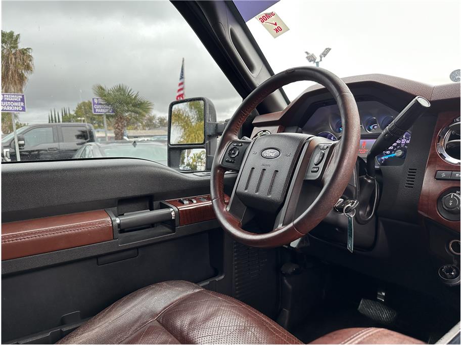 2013 Ford F250 Super Duty Crew Cab KING RANCH 4X4 NAV BACK UP CAM CLEAN