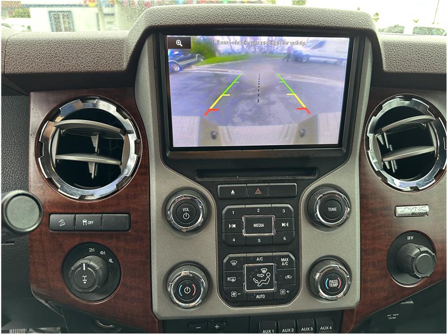 2013 Ford F250 Super Duty Crew Cab KING RANCH 4X4 NAV BACK UP CAM CLEAN