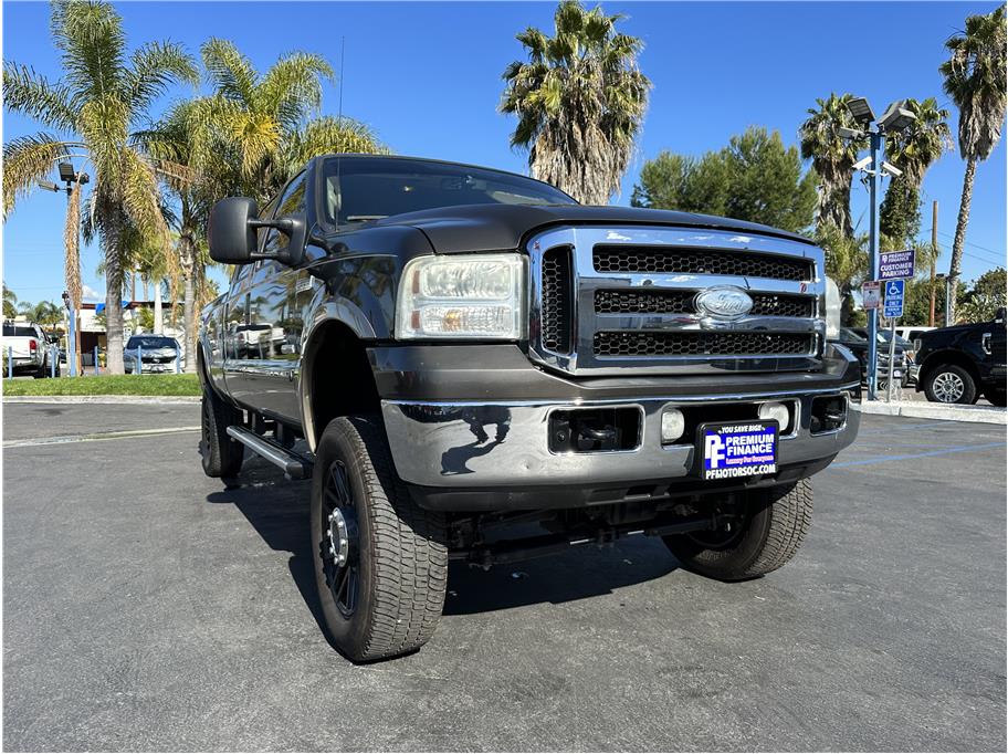 2006 Ford F350 Super Duty Crew Cab LARIAT LONG BED 4X4 DIESEL LOW MILES CLEAN