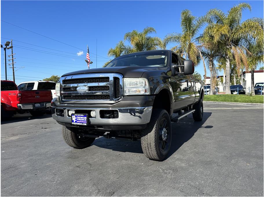 2006 Ford F350 Super Duty Crew Cab LARIAT LONG BED 4X4 DIESEL LOW MILES CLEAN