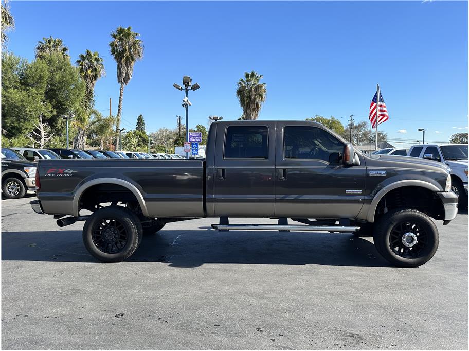 2006 Ford F350 Super Duty Crew Cab LARIAT LONG BED 4X4 DIESEL LOW MILES CLEAN