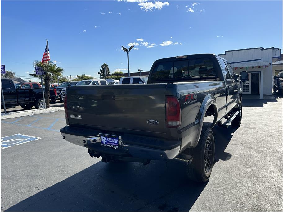 2006 Ford F350 Super Duty Crew Cab LARIAT LONG BED 4X4 DIESEL LOW MILES CLEAN