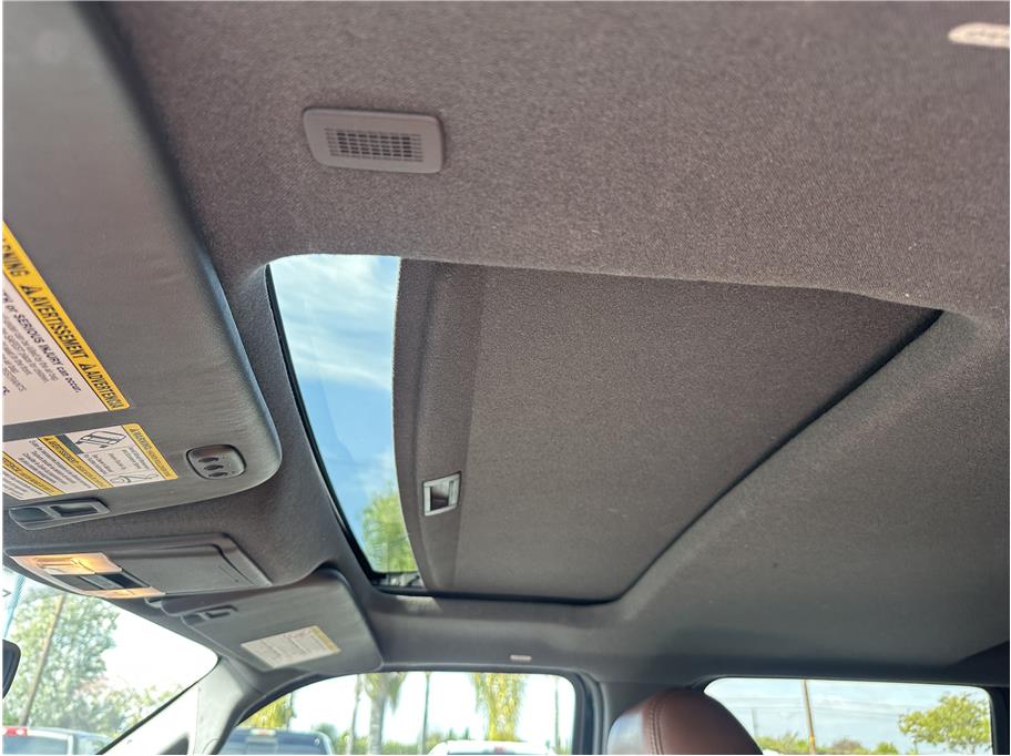 2012 Ford F250 Super Duty Crew Cab KING RANCH 4X4 BACK UP CAM CAMPER SHELL CLEAN