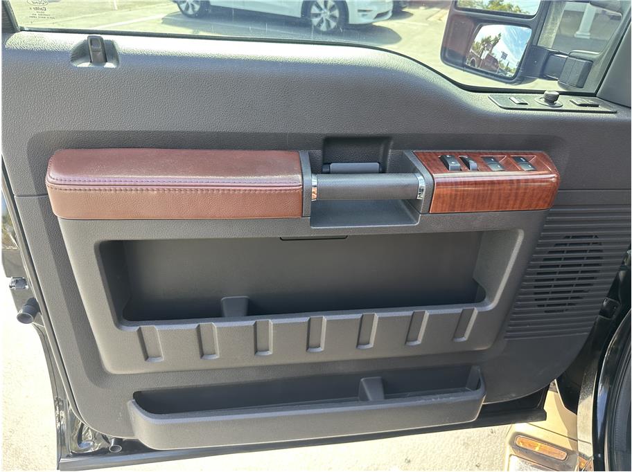 2012 Ford F250 Super Duty Crew Cab KING RANCH 4X4 BACK UP CAM CAMPER SHELL CLEAN