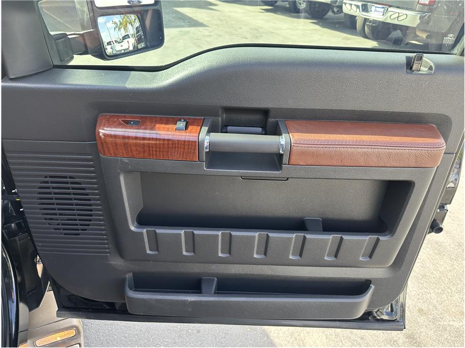 2012 Ford F250 Super Duty Crew Cab KING RANCH 4X4 BACK UP CAM CAMPER SHELL CLEAN