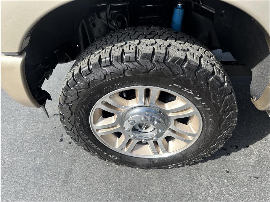 2012 Ford F250 Super Duty Crew Cab KING RANCH 4X4 BACK UP CAM CAMPER SHELL CLEAN