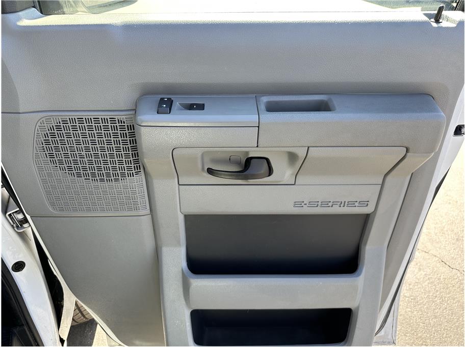 2012 Ford E350 Super Duty Passenger XLT EXTENDED VAN 15 PASSENGER VAN CLEAN