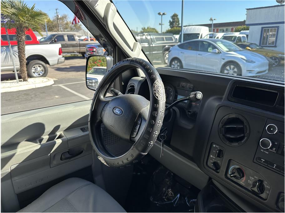 2012 Ford E350 Super Duty Passenger XLT EXTENDED VAN 15 PASSENGER VAN CLEAN