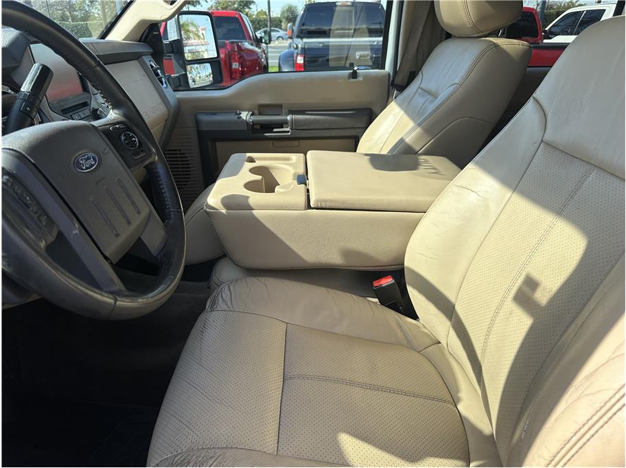 2013 Ford F250 Super Duty Crew Cab LARIAT FX4 4X4 DIESEL NAV BACK UP CAM 1OWNER