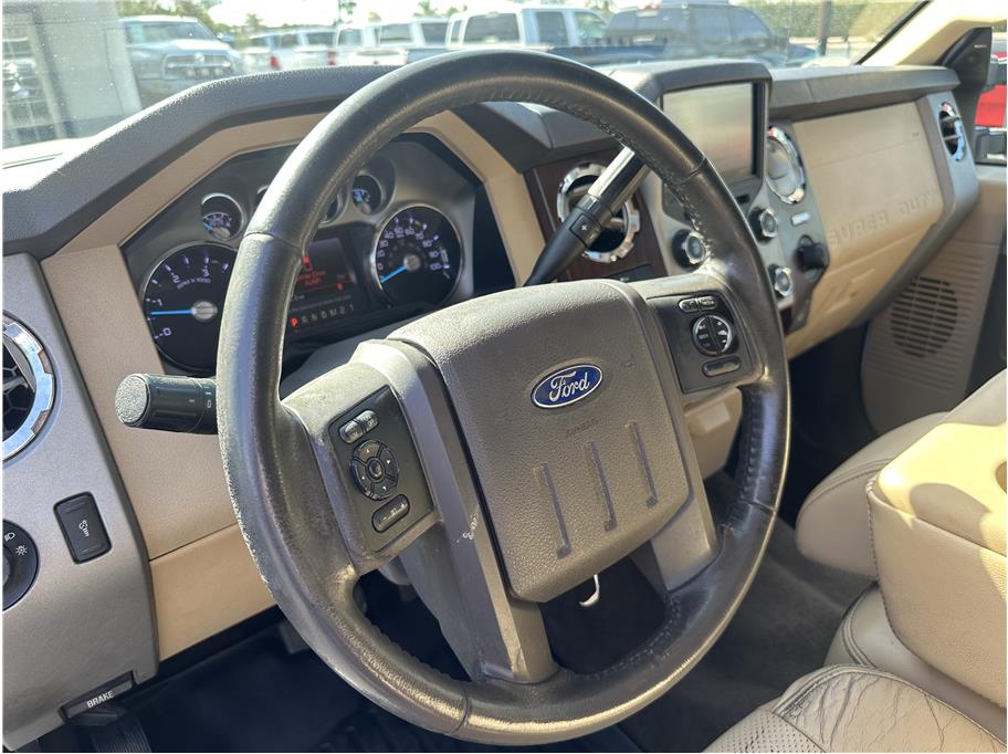 2013 Ford F250 Super Duty Crew Cab LARIAT FX4 4X4 DIESEL NAV BACK UP CAM 1OWNER