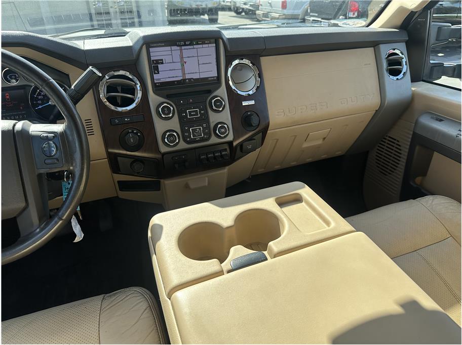 2013 Ford F250 Super Duty Crew Cab LARIAT FX4 4X4 DIESEL NAV BACK UP CAM 1OWNER