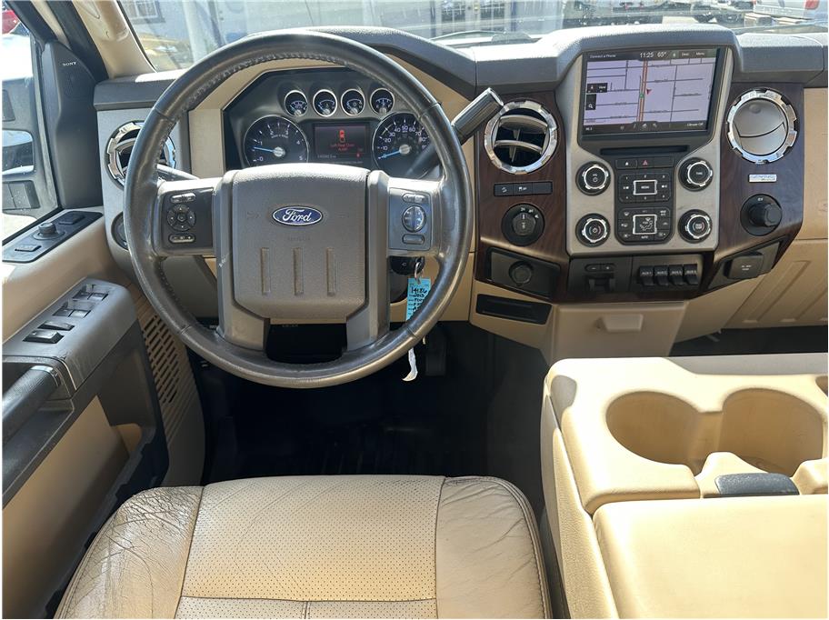 2013 Ford F250 Super Duty Crew Cab LARIAT FX4 4X4 DIESEL NAV BACK UP CAM 1OWNER