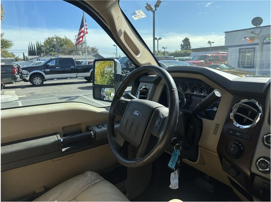 2013 Ford F250 Super Duty Crew Cab LARIAT FX4 4X4 DIESEL NAV BACK UP CAM 1OWNER