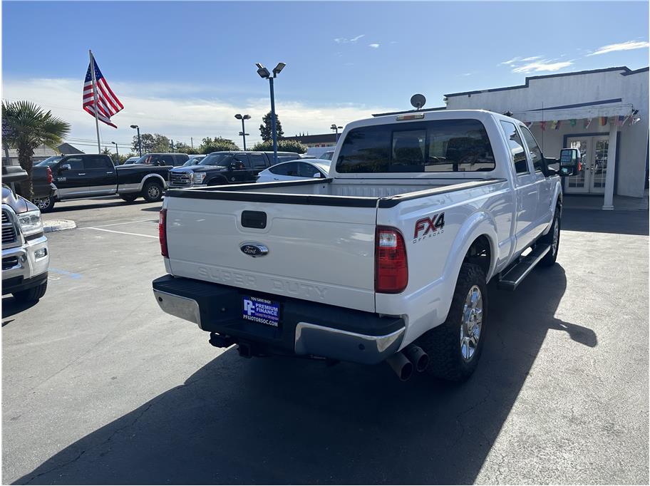 2013 Ford F250 Super Duty Crew Cab LARIAT FX4 4X4 DIESEL NAV BACK UP CAM 1OWNER