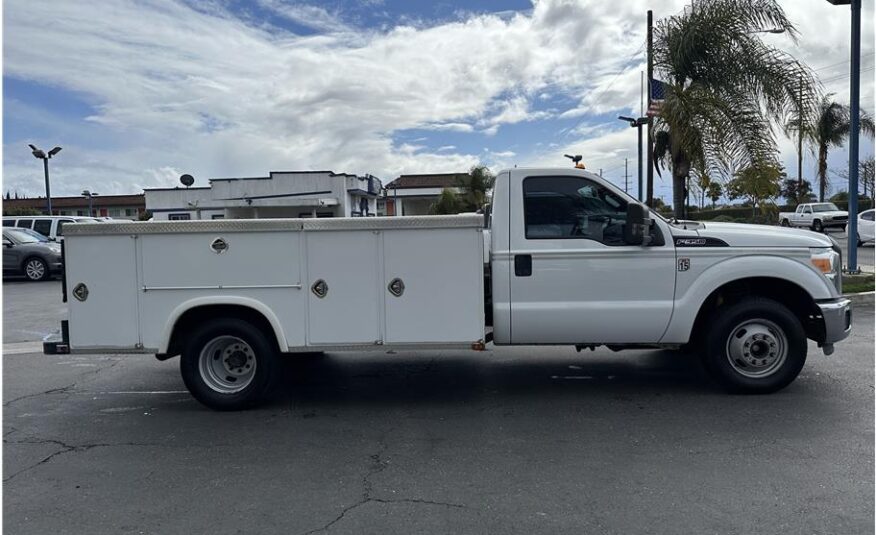 2015 Ford F350 Super Duty Regular Cab & Chassis XL DUALLY  POWER LIFT WORK READY 6.2L GAS