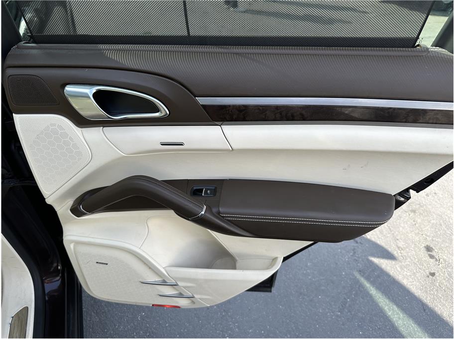 2015 Porsche Cayenne TURBO AWD NAV BACK UP CAM CLEAN