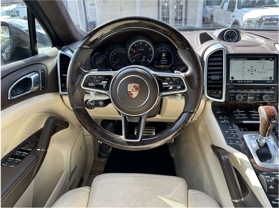 2015 Porsche Cayenne TURBO AWD NAV BACK UP CAM CLEAN