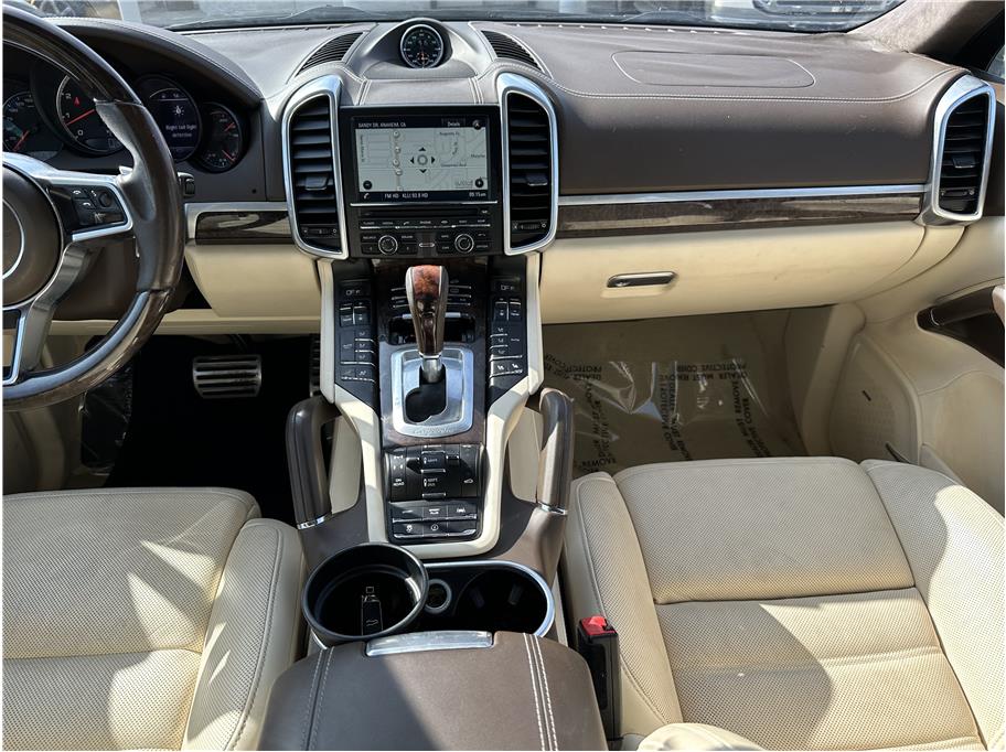 2015 Porsche Cayenne TURBO AWD NAV BACK UP CAM CLEAN