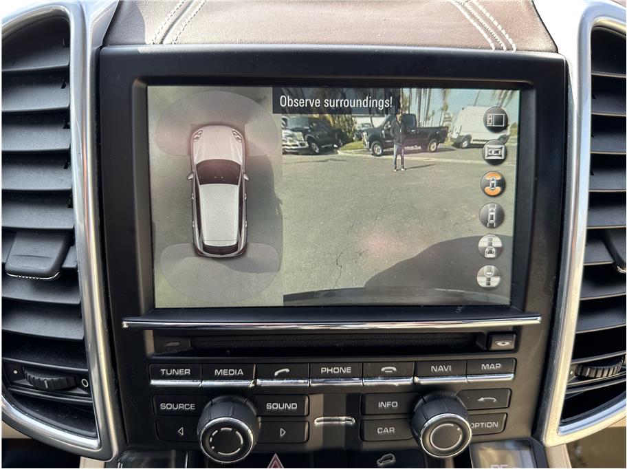 2015 Porsche Cayenne TURBO AWD NAV BACK UP CAM CLEAN