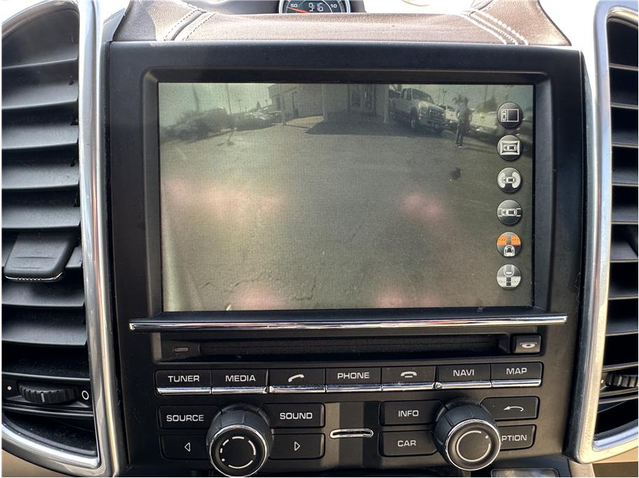 2015 Porsche Cayenne TURBO AWD NAV BACK UP CAM CLEAN