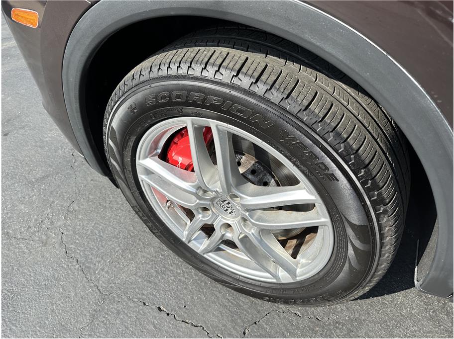 2015 Porsche Cayenne TURBO AWD NAV BACK UP CAM CLEAN