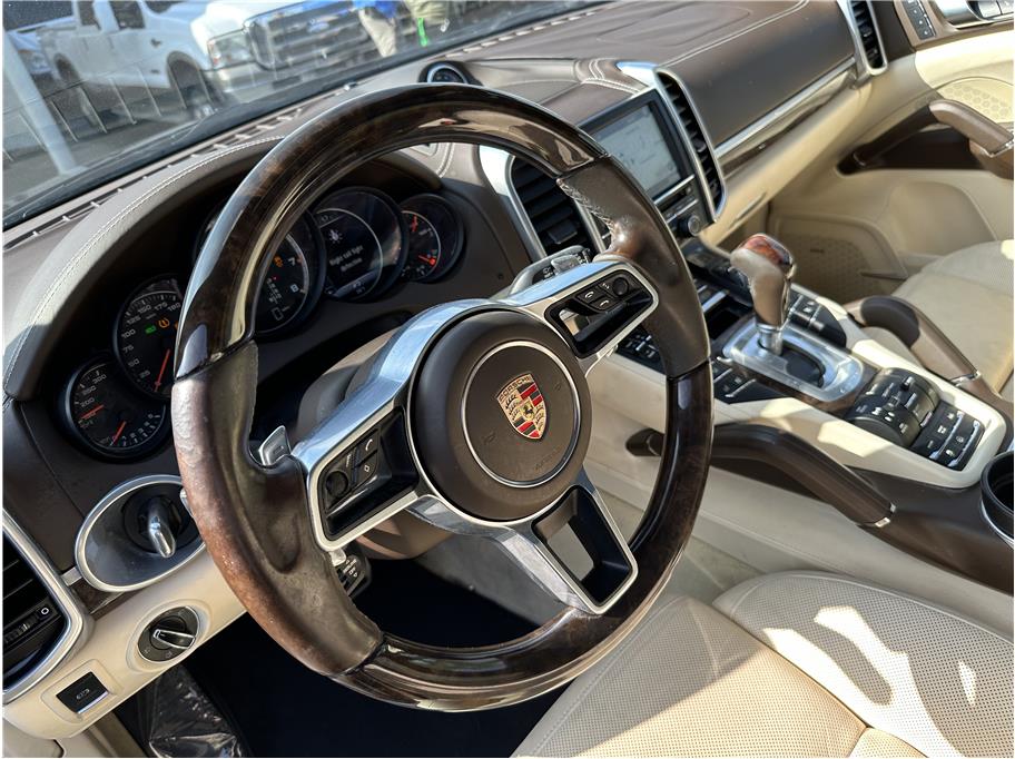 2015 Porsche Cayenne TURBO AWD NAV BACK UP CAM CLEAN